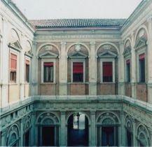 Cortile Palazzo Naselli Crispi